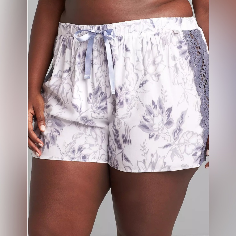 Cacique Sleepwear Woven Eyelash Lace-Trim Sleep Short. Size 18 - Picture 2 of 5